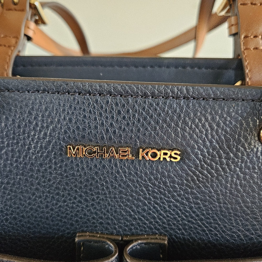 Michael Kors Jet Set Travel Bag
